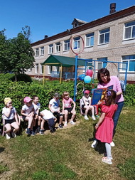 НАМ ЛЕТО УЛЫБАЕТСЯ