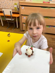Бежал ёжик по дорожке
