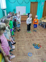 КТО СПОРТОМ ЗАНИМАЕТСЯ, ТОТ СИЛЫ НАБИРАЕТСЯ
