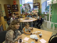 Праздник мам в библиотеке