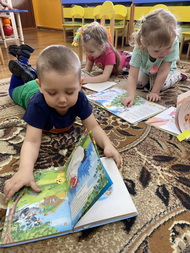 Весна, цветы и книги 